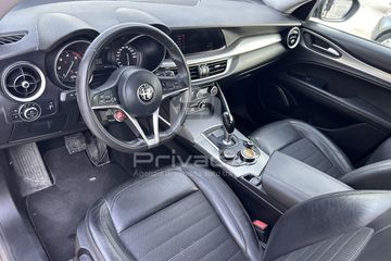 Alfa-Romeo Stelvio - 9