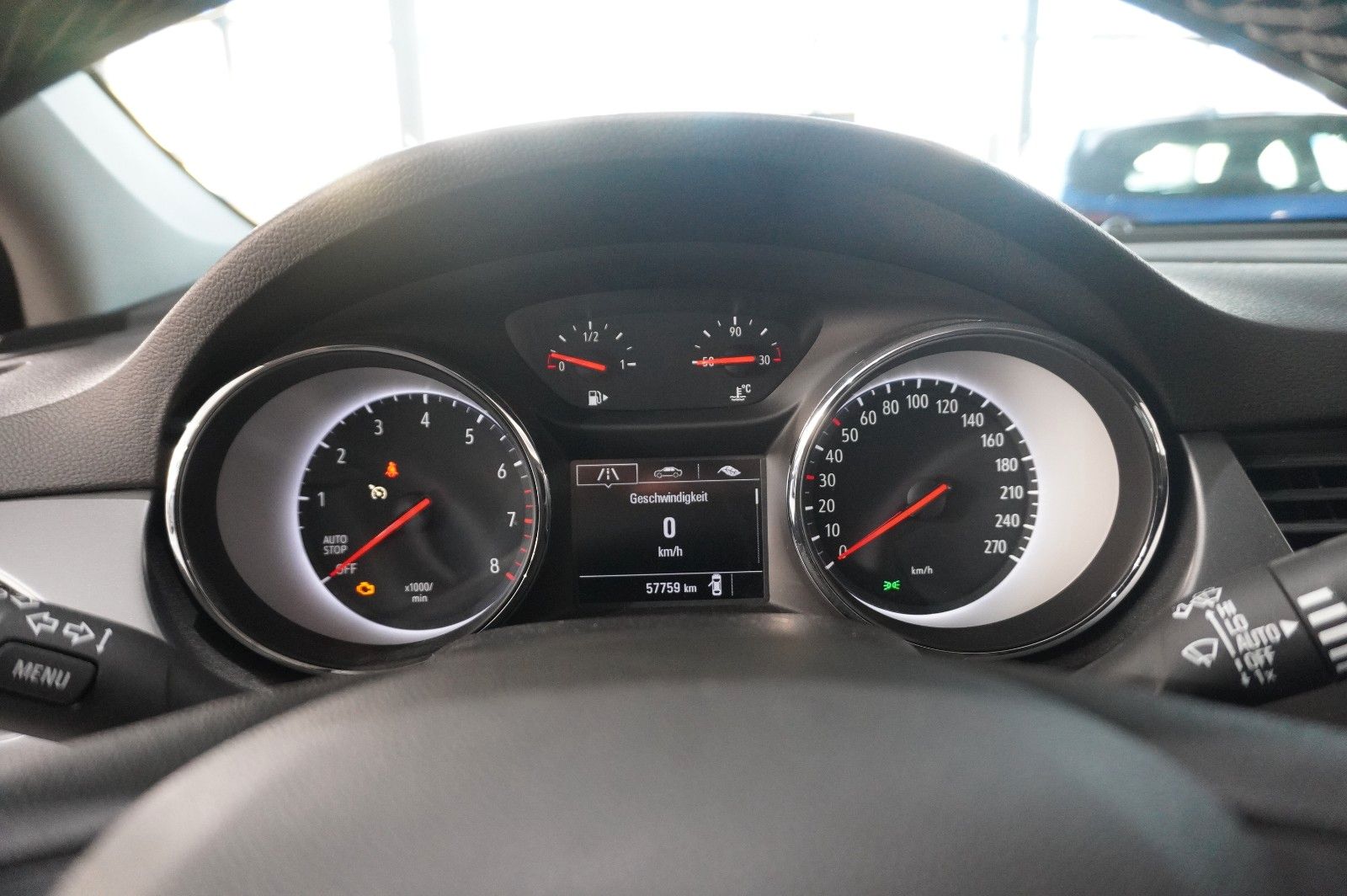 Fahrzeugabbildung Opel Astra K ST 1.0 BUSINESS NAVI/LED/SHZ/TEMP./SPORT