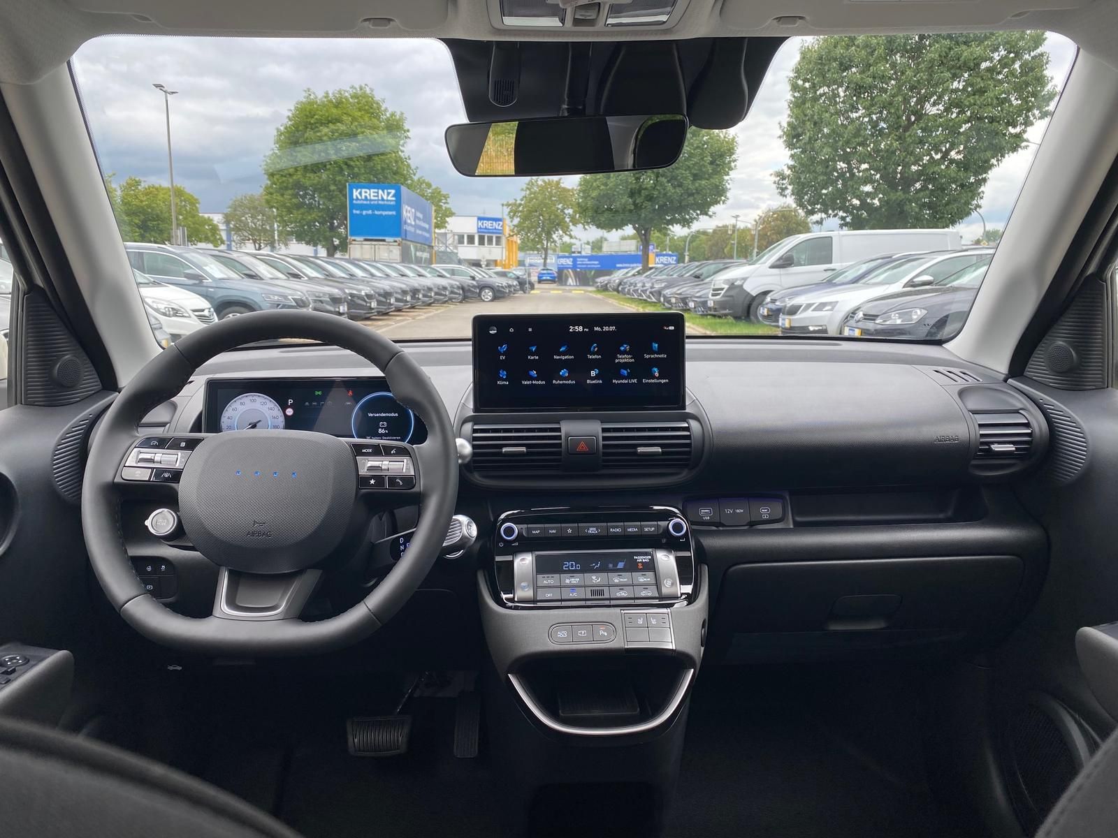 Fahrzeugabbildung Hyundai INSTER Elektro 85 kW APP+KLIMA+ACC+KAMERA+17"Alu