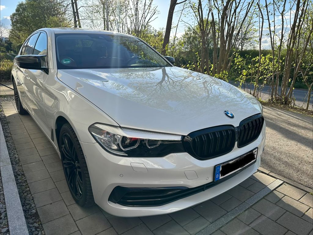 Image of BMW 530