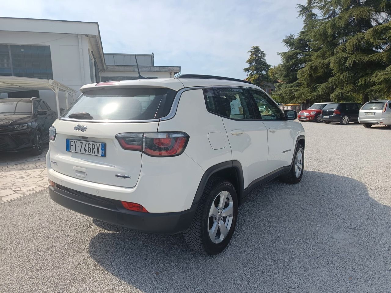 Jeep Compass 2.0 Multijet II 4WD TUA A 255€ AL M imagem 3
