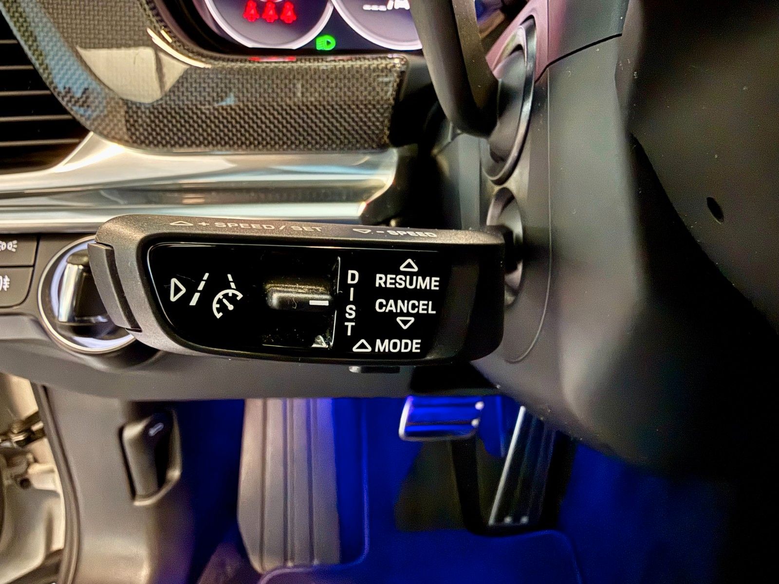 Fahrzeugabbildung Porsche Panamera GTS Sport Turismo Panorama/ACC/HeadUp