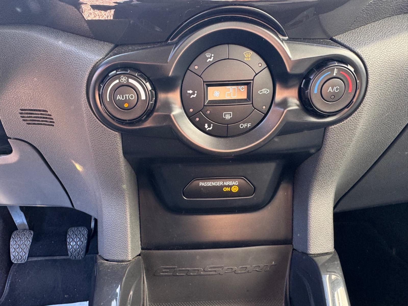 Ford EcoSport 2015 — photo 23