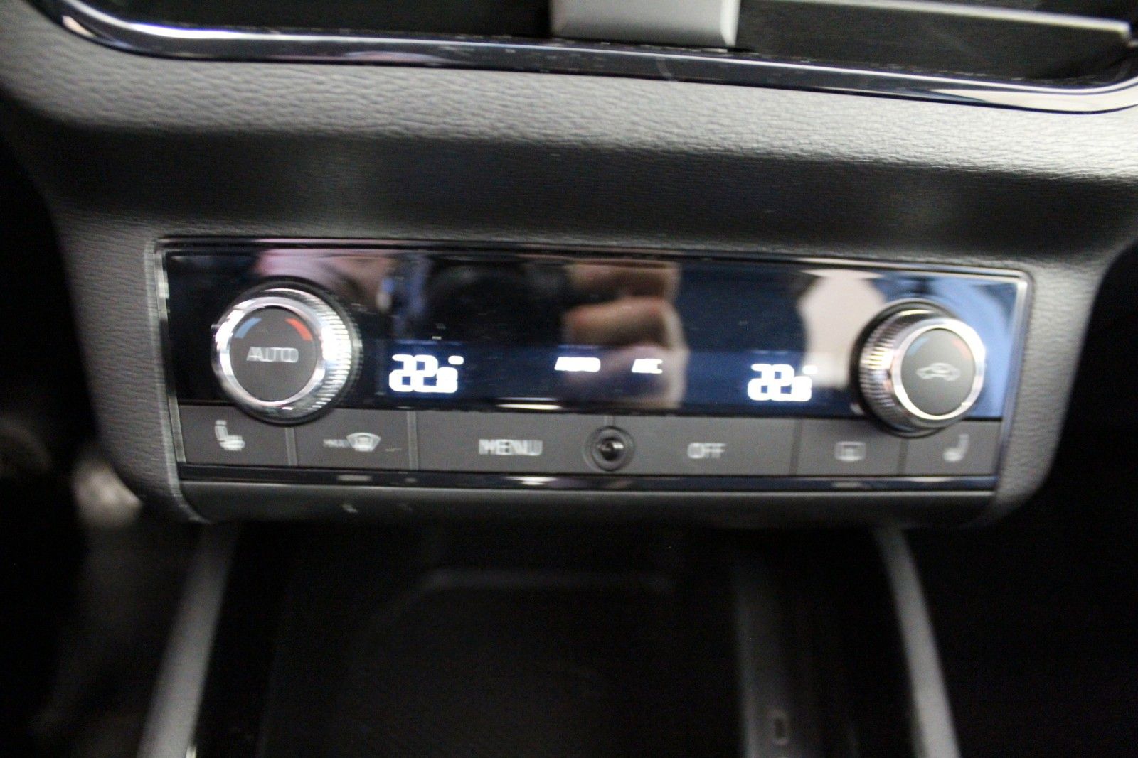 Fahrzeugabbildung SKODA Kamiq 1.0 TSI 85kW Ambition *Winterräder Alu*