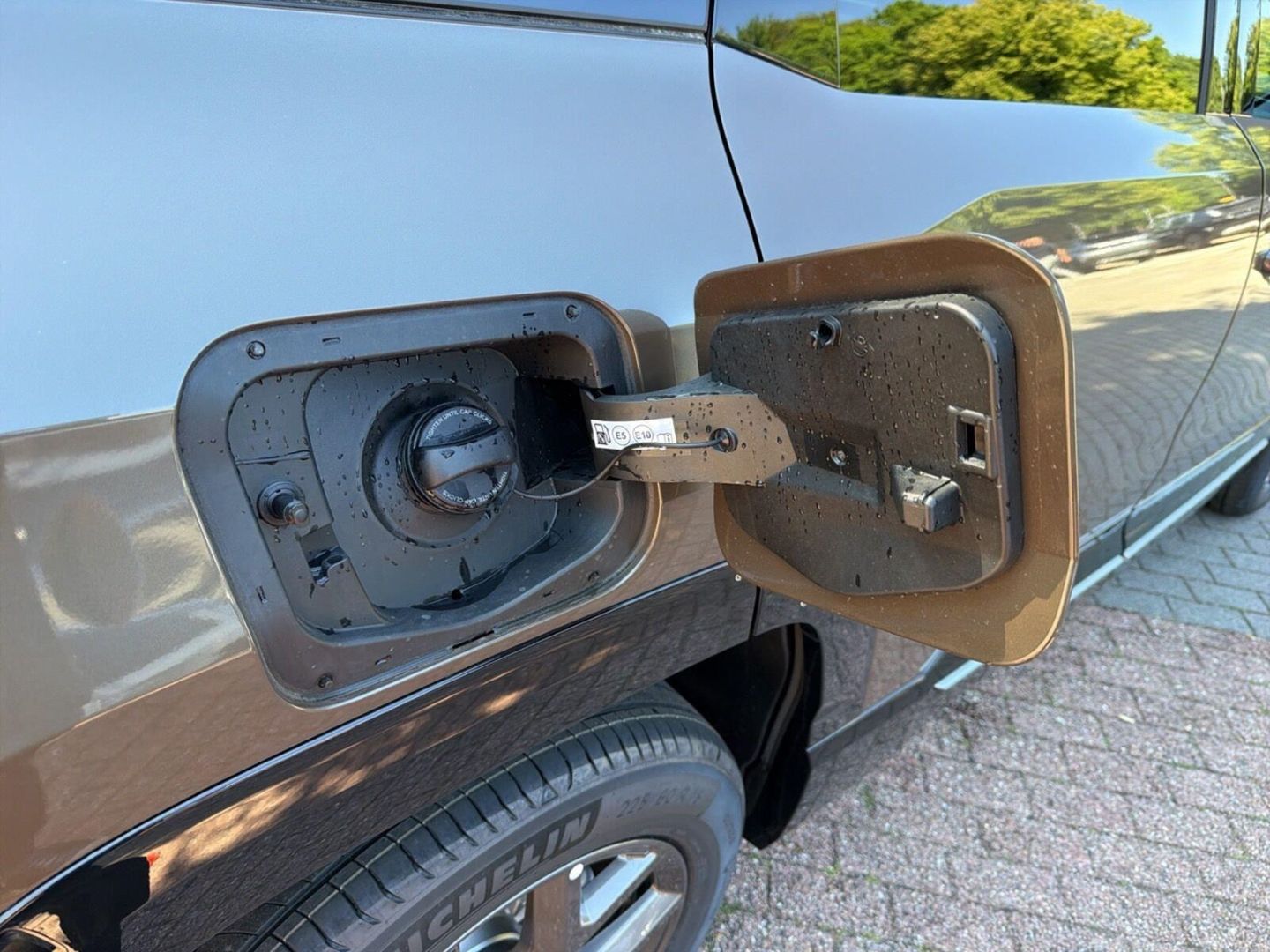 Fahrzeugabbildung Jeep Compass MY26 FIRST EDITION E-HYBRID PANO VOLL