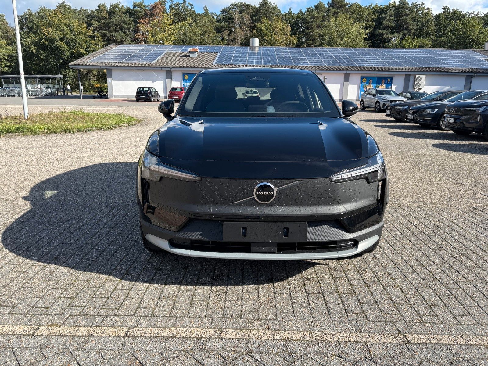 Volvo EX30 Cross Country 200 kW Pure Electric 2WD Plus imagem 2