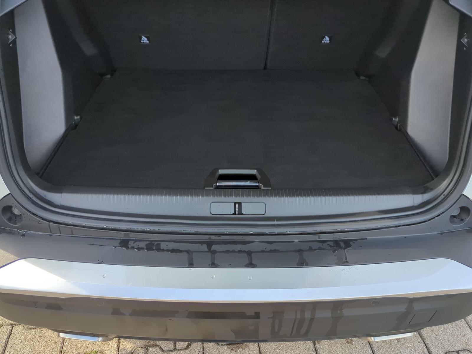 Peugeot 2008 1.2 PureTech 130 Allure Pack LED Navi ACC