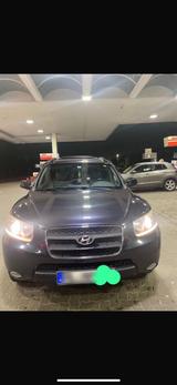 Hyundai santafe 7 Sitzer - Hyundai SANTA FE in Lübeck