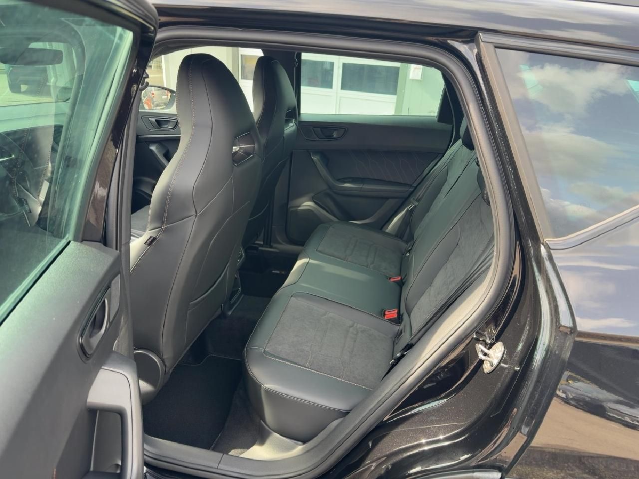 Fahrzeugabbildung CUPRA Ateca Basis 1,5 TSI DSG *SHZ*KAM *el.Heckklappe*