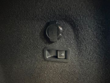 MYAUTOCENTER – Gebraucht- und Jahreswagen mit Werkstattservice in Pfaffenhofen Volkswagen Golf VIII Variant *Parkass.*LED*Virtuel*AHK*