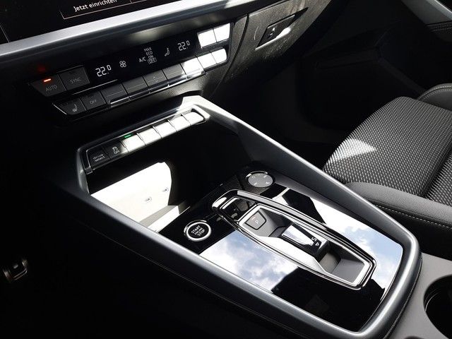 Fahrzeugabbildung Audi A3 Sportback S line 40TFSIe AHK StdHz eleHeck
