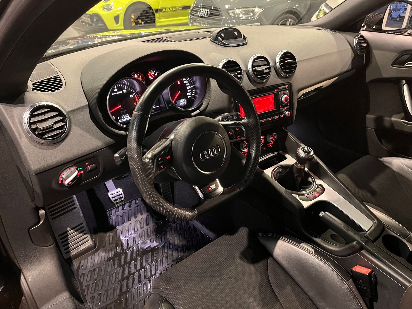 Fahrzeugabbildung Audi TT Coupe 1.8 TFSI S-Line XEN NAV SHZ