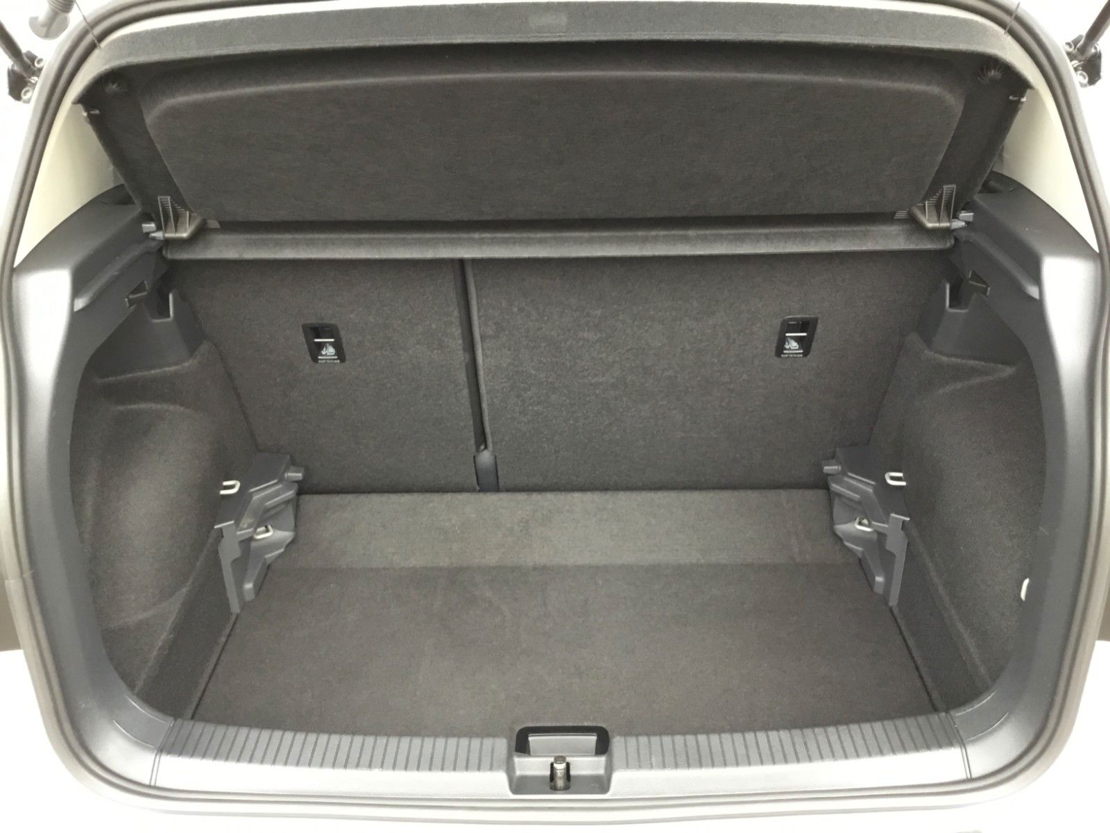 Fahrzeugabbildung Volkswagen T-Cross 1.0 TSI DSG GOAL+AHK+ACC+AppConnect+LED