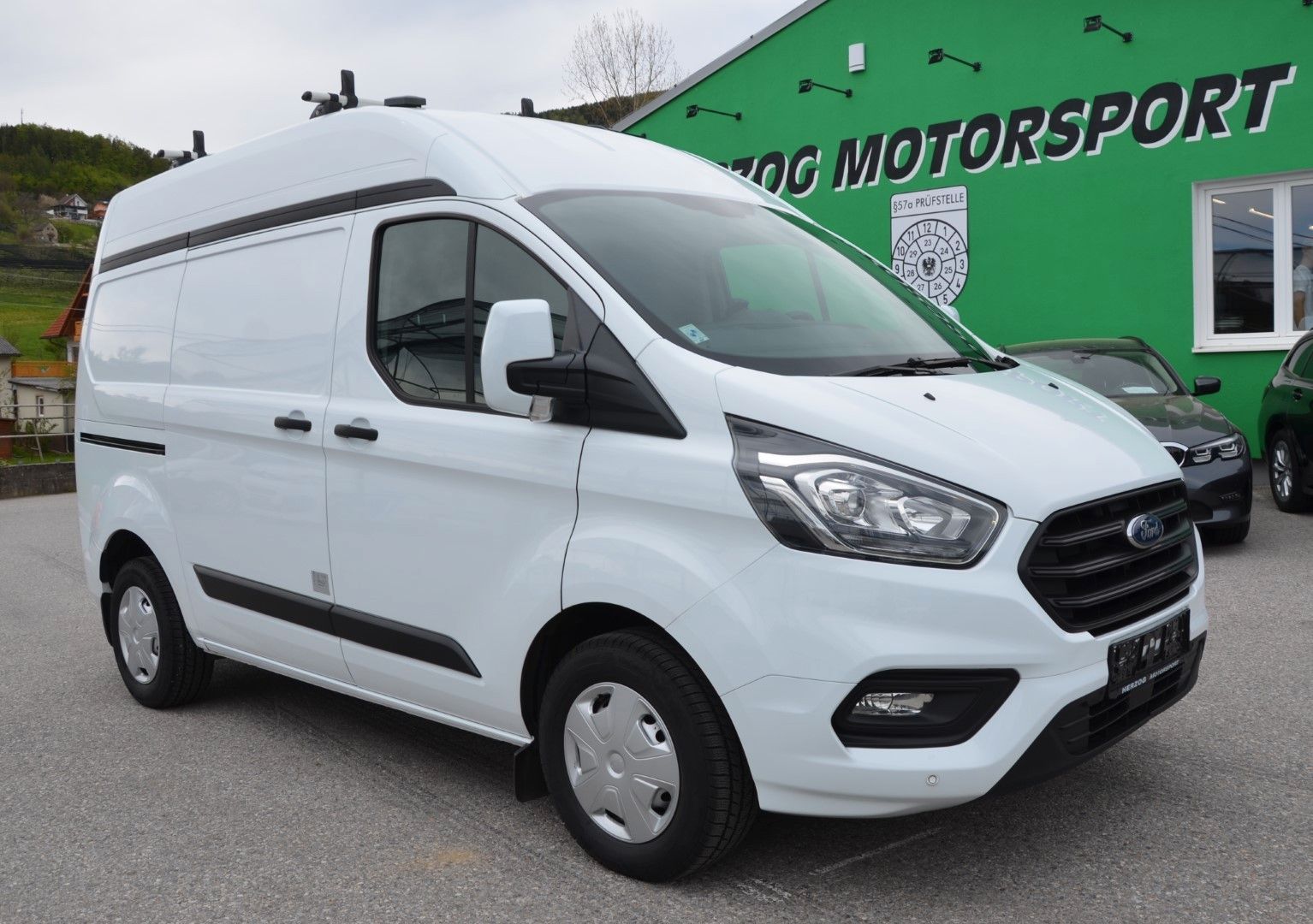Ford Custom Kasten 2,0 TDCi L1H2 2xS-TÜREN EXP:12.950 imagem 2