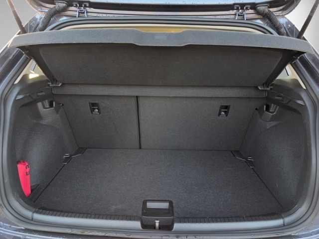 Polo 1.0 TSI Life LED+NAVI+KAMERA+ACC+SIHZ+KLIMA