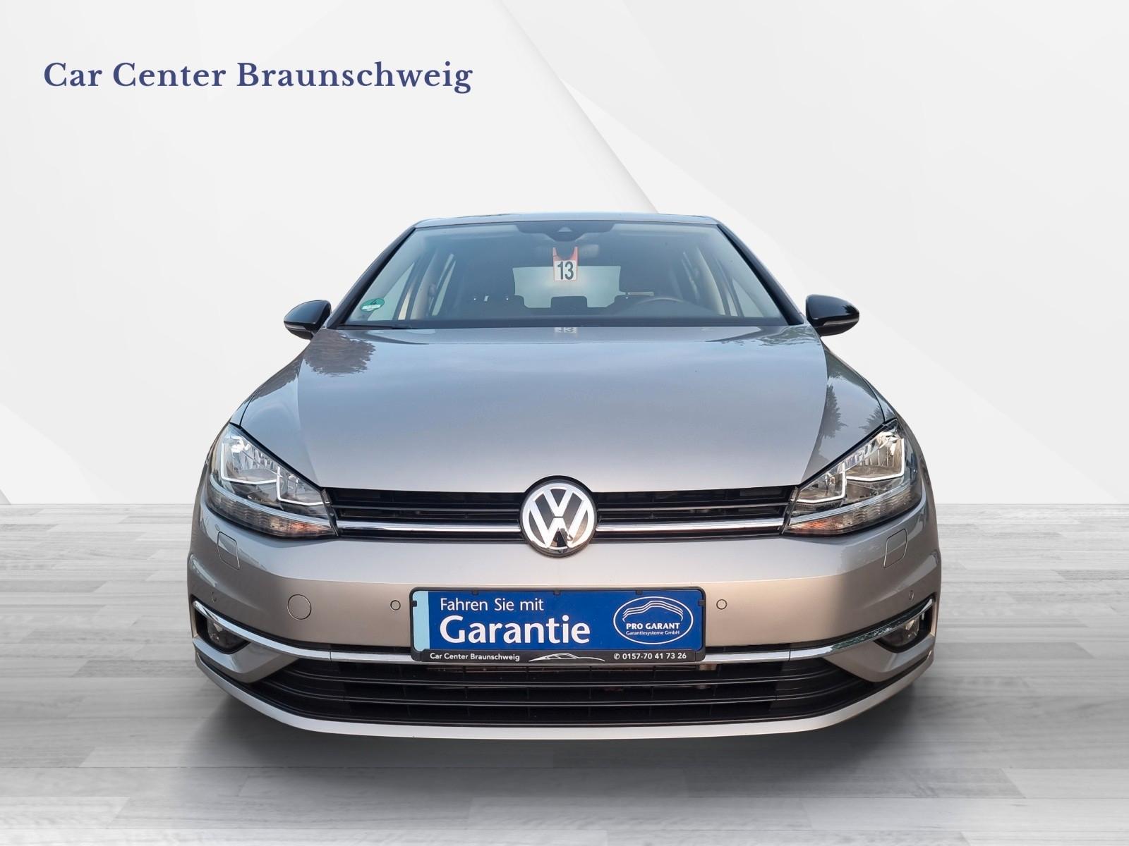 Volkswagen Golf VII 1.6 TDI DSG SCR IQ.DRIVE+ACC+LED