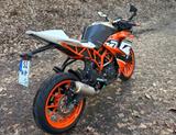 KTM RC390R, RC 390R , 1 von 500. wenig KM - KTM RC