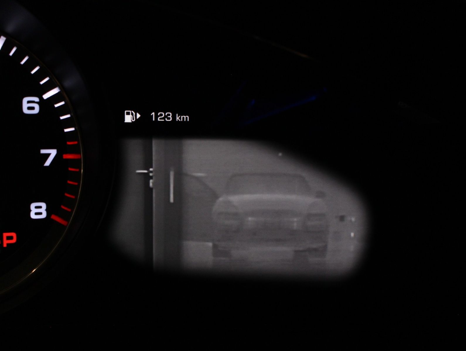 Fahrzeugabbildung Porsche Cayenne Turbo Sport Chrono*Sport Design*VOLL