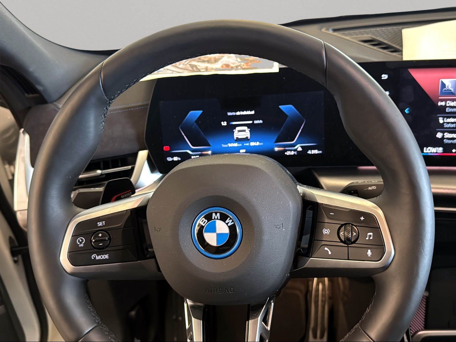 BMW iX2 - Bild 16