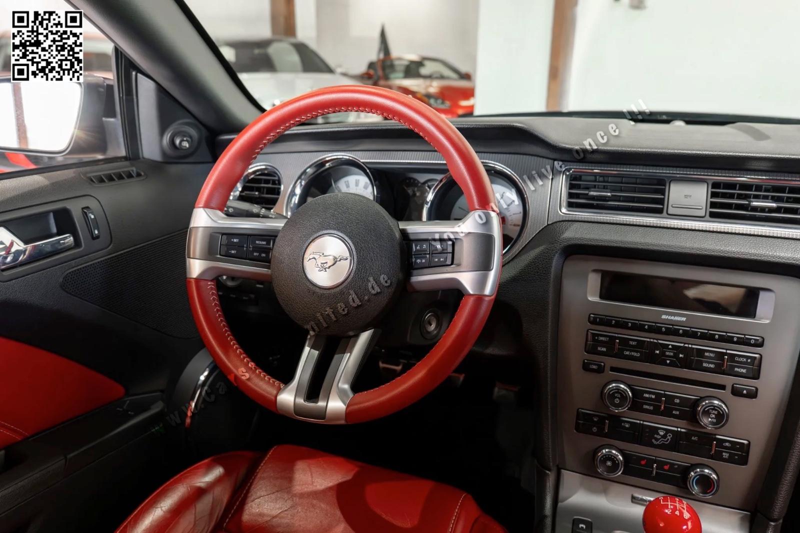 Ford Mustang GT Coupe 5.0 - wenig Laufleistung - TOP