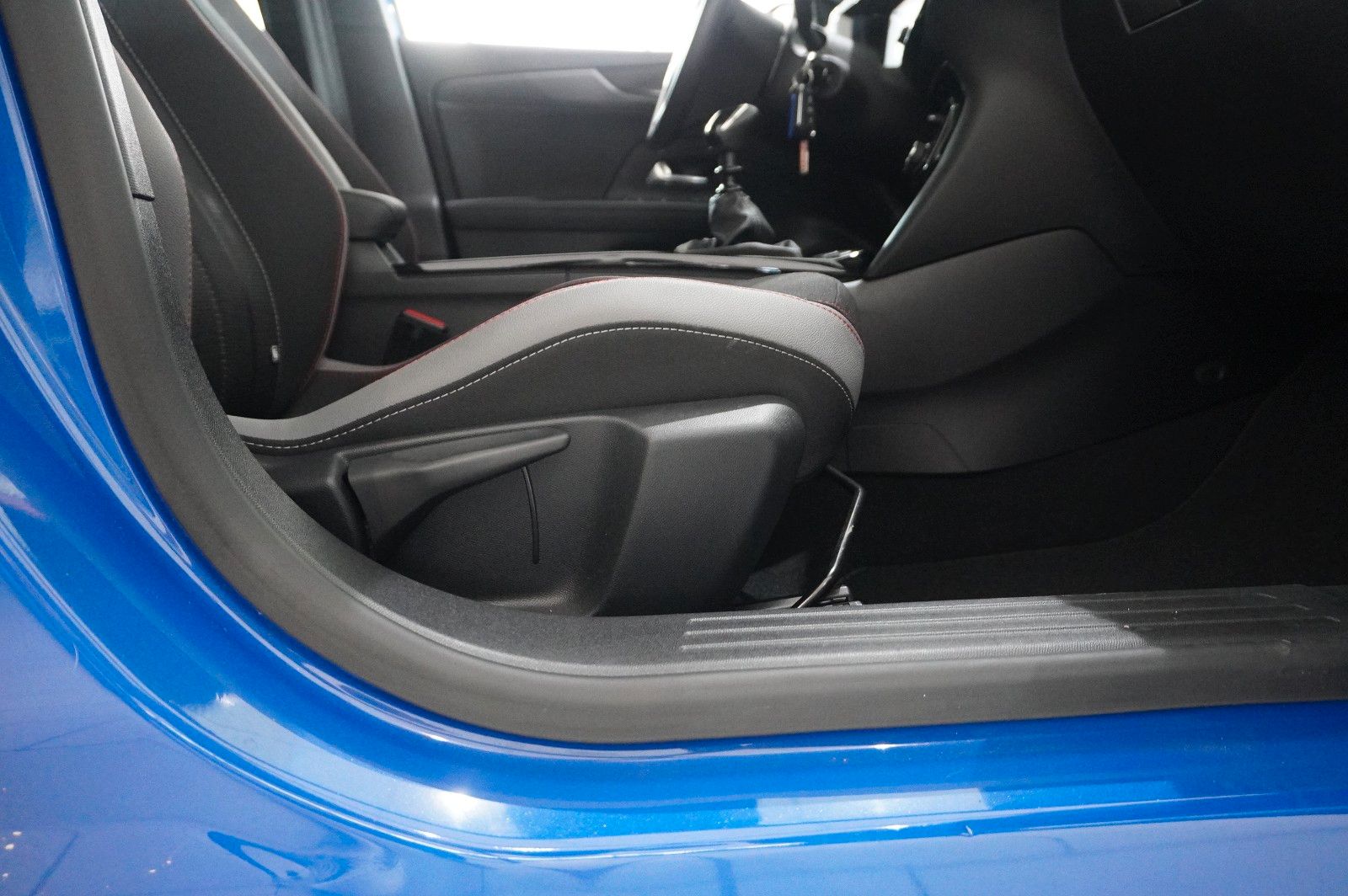 Fahrzeugabbildung Opel Mokka GS SPORT 1.2T NAVI/LED/KAMERA/SPORT/DAB+