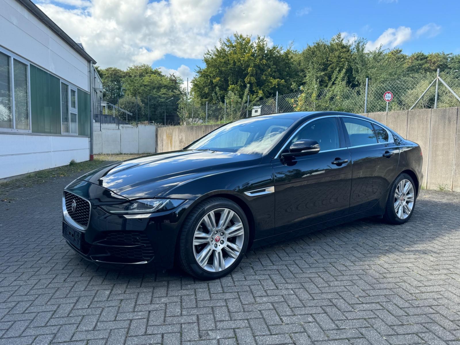 Jaguar XE S