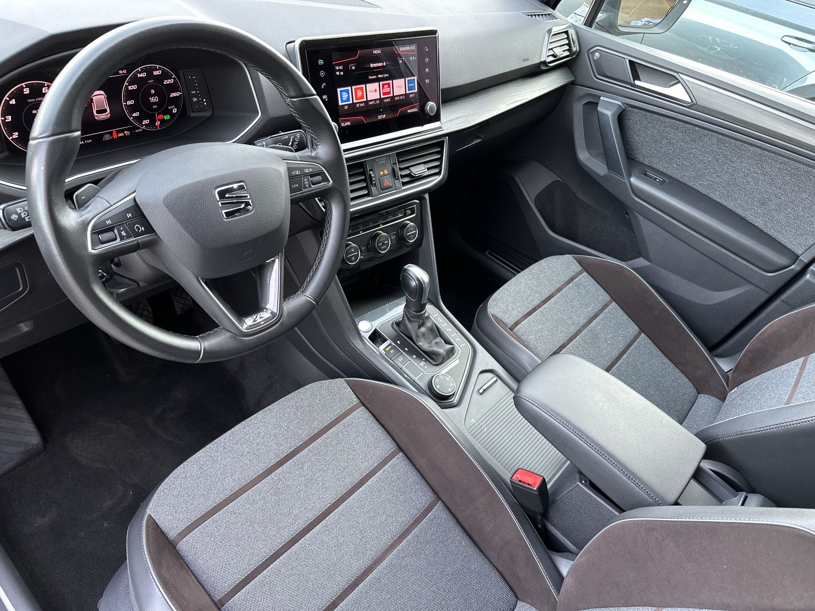 Fahrzeugabbildung SEAT Tarraco 2.0 TSI DSG Xcellence 4D LED+AHK+BEATS