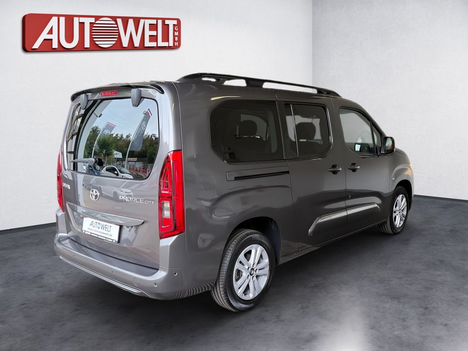 Fahrzeugabbildung Toyota Proace City Verso 1.2 L2 D Team Deutschland Navi