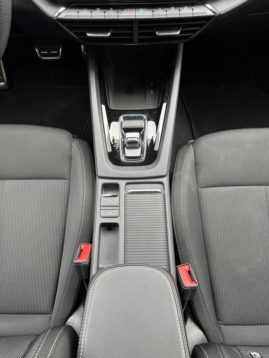 Fahrzeugabbildung SKODA Octavia 2.0 TDI DSG Sportline DSG NAV+LED+ACC+HU