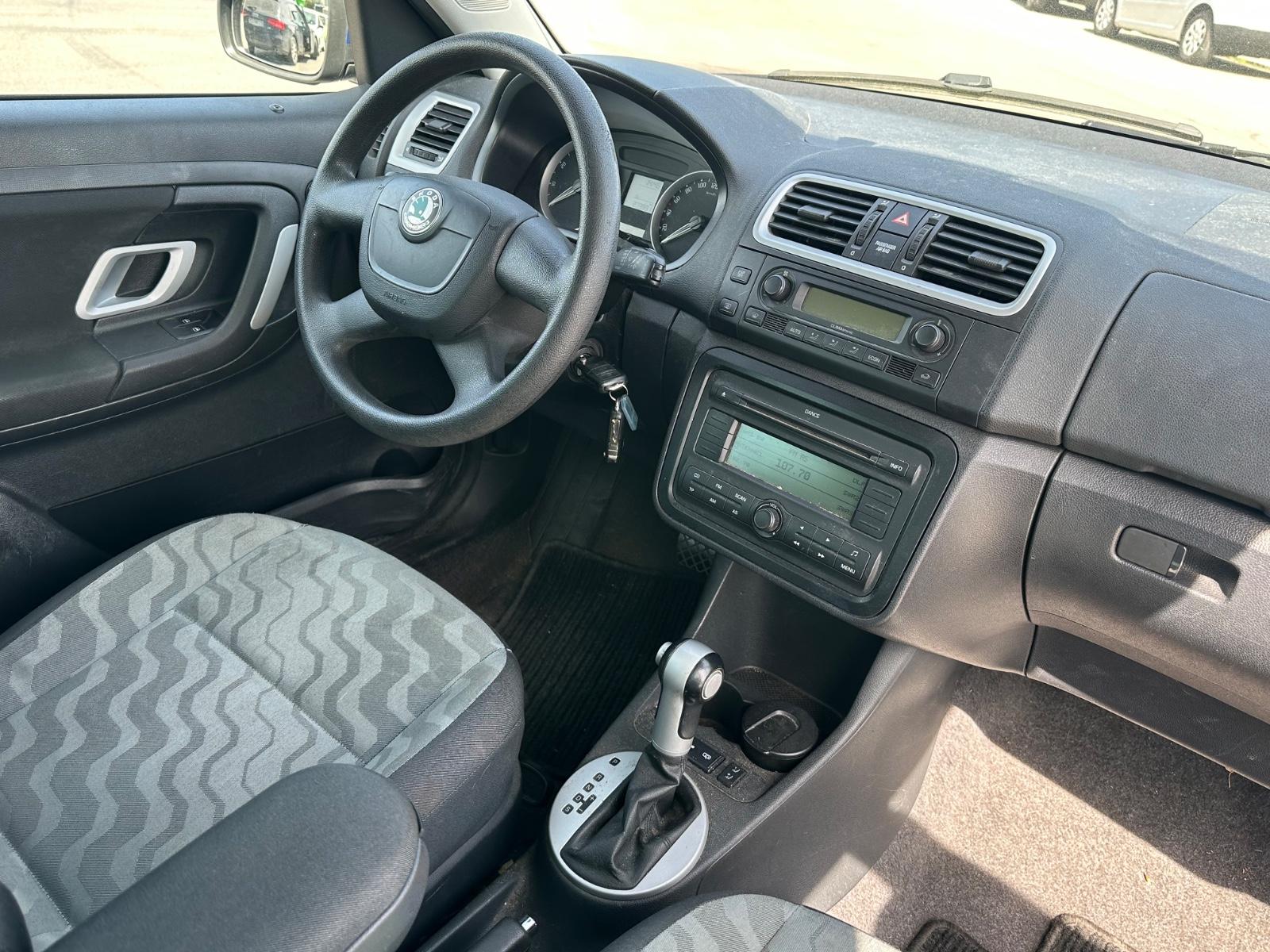 Skoda Roomster 2009 — photo 9