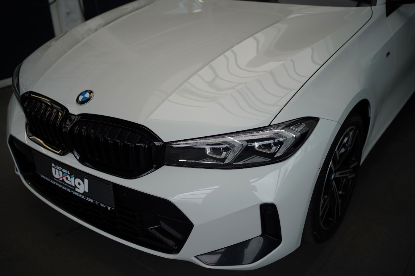 Fahrzeugabbildung BMW 320iA M Sport +Parking Assistant+Driving Assista