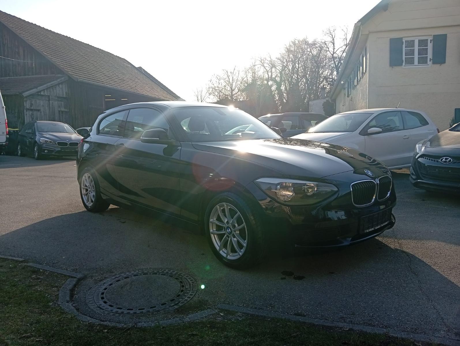 BMW 114 1 Limousine 3-trg. 114 i Advantage Top