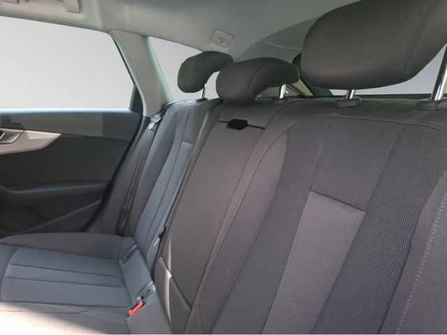A4 Avant Advanced 35 TDI, Assistenzpaket Stadt &
