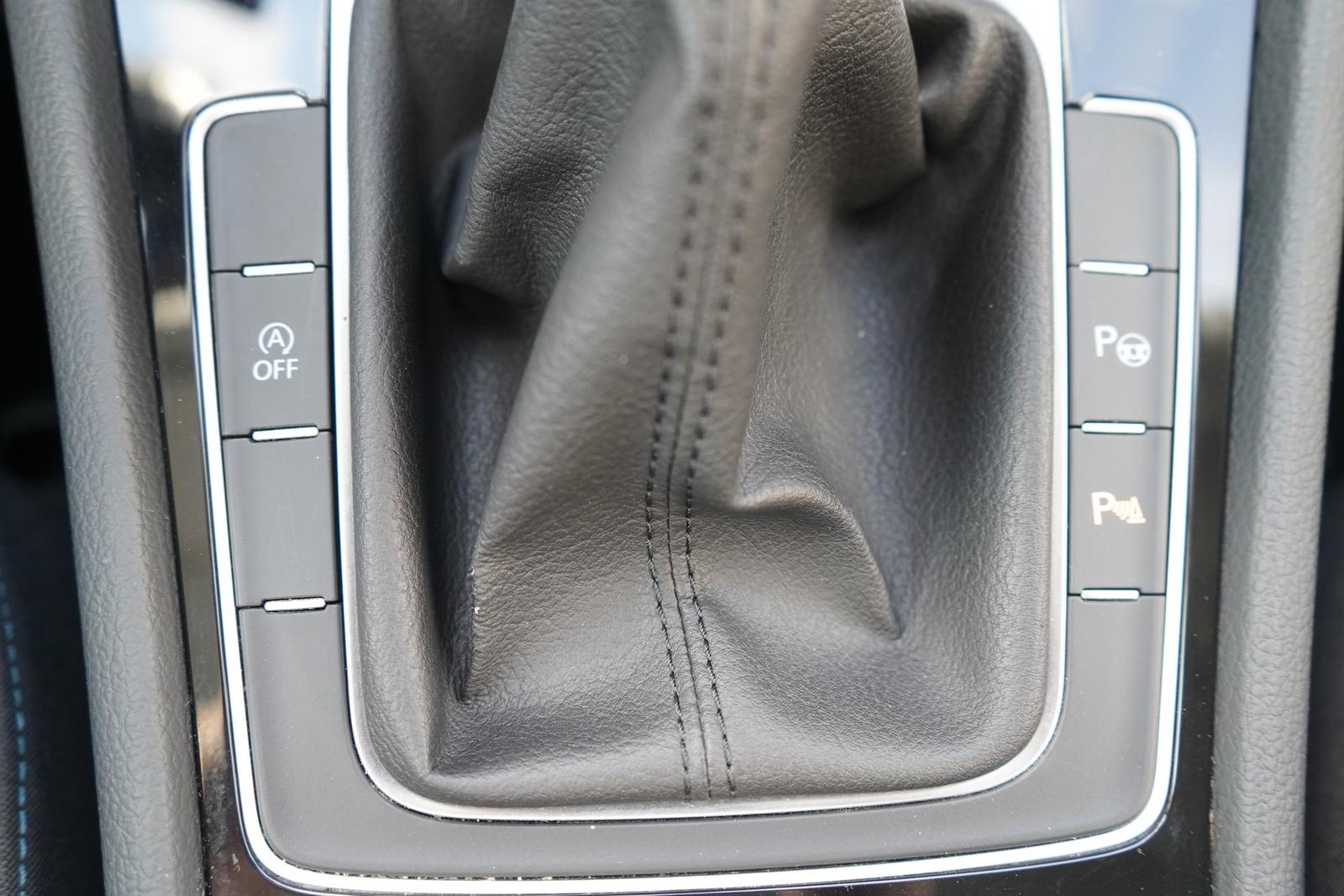 Volkswagen Golf VII 1.0 IQ Drive ACC Totwinkel Sitzheizung