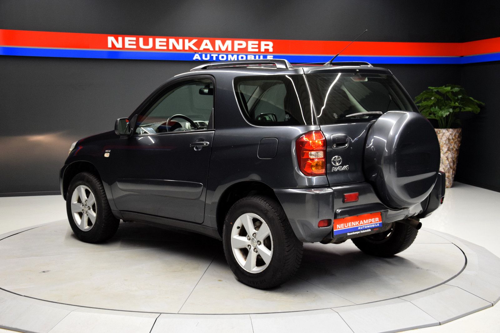 Fahrzeugabbildung Toyota RAV4 1.8 Edition Klimaanlage           *1. HAND*