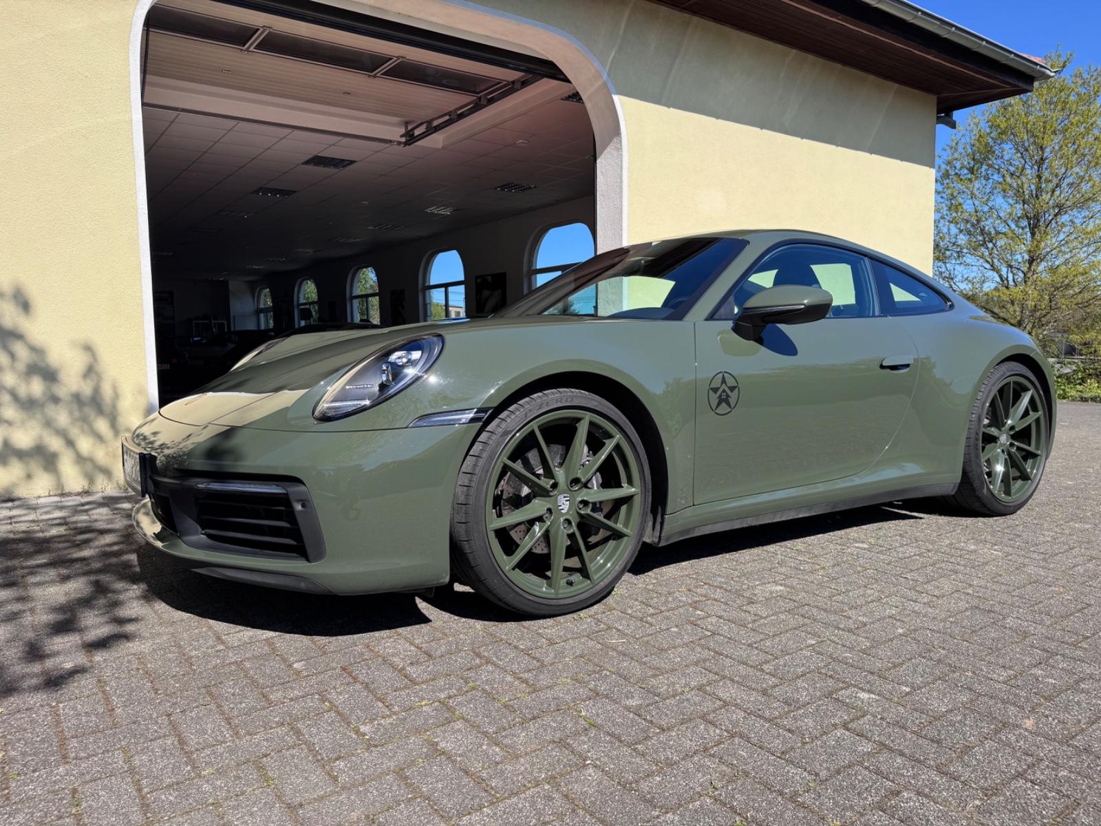 Porsche 992 Carrera Coupé Porsche exklusiv Manufaktur