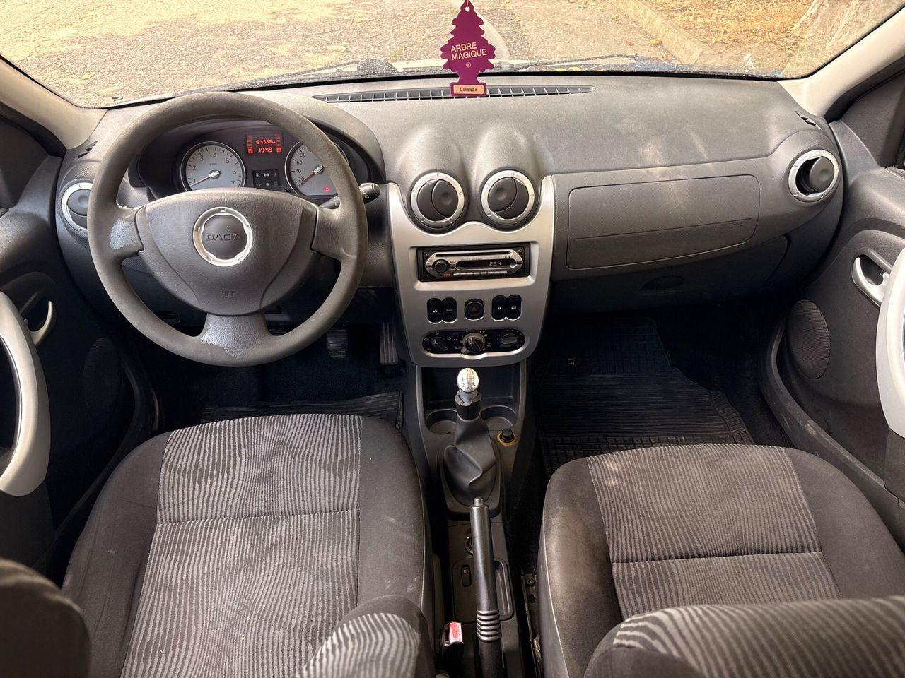 Dacia Logan 2010 — photo 6