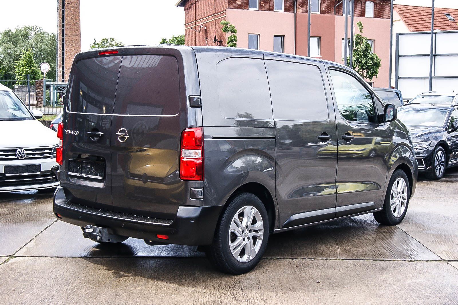 Fahrzeugabbildung Opel Vivaro Kasten 1.5d  Edition S Apple CarPlay ANHZ