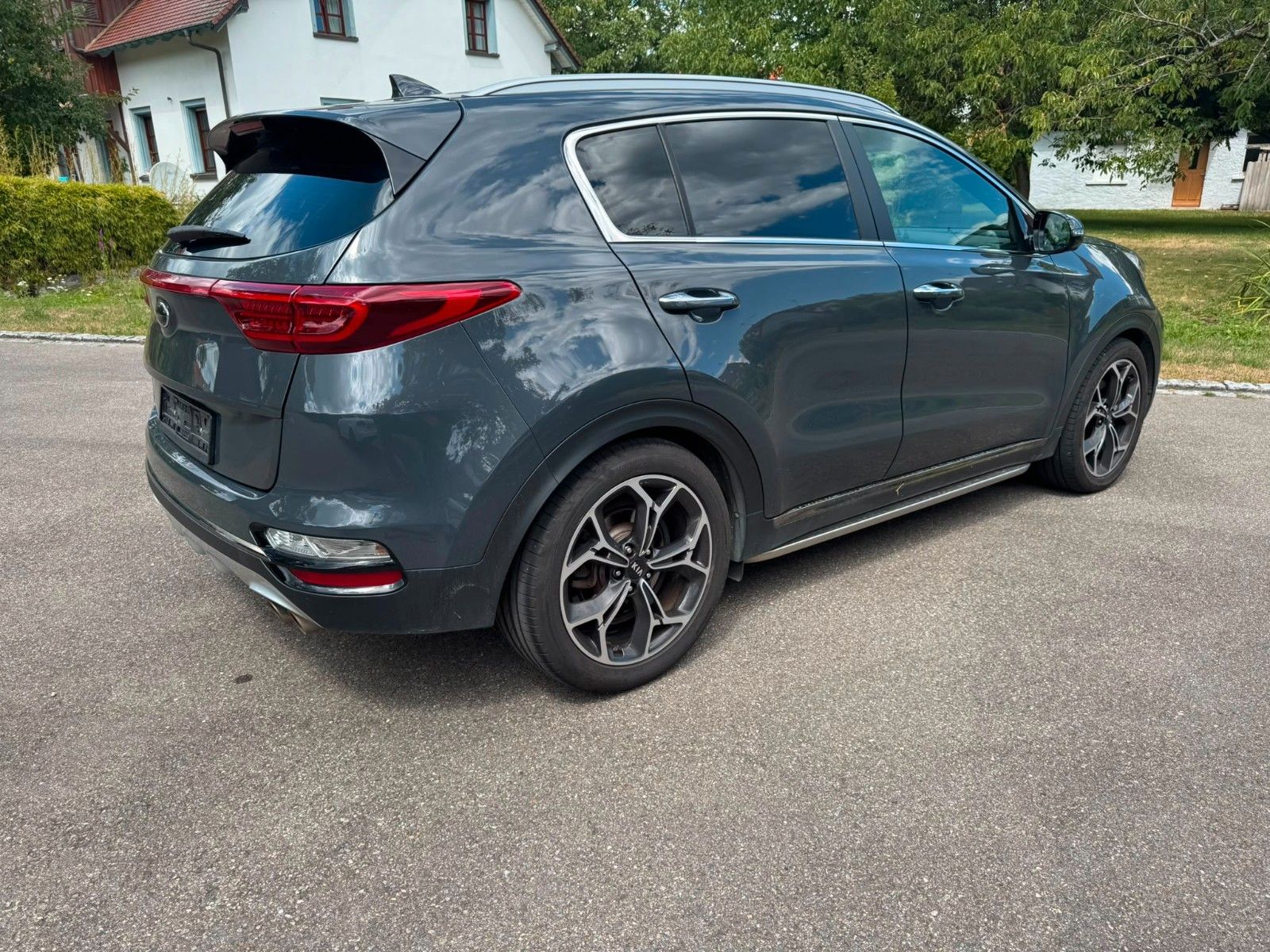 Fahrzeugabbildung Kia Sportage 1.6 T-GDI DCT 4WD GT line