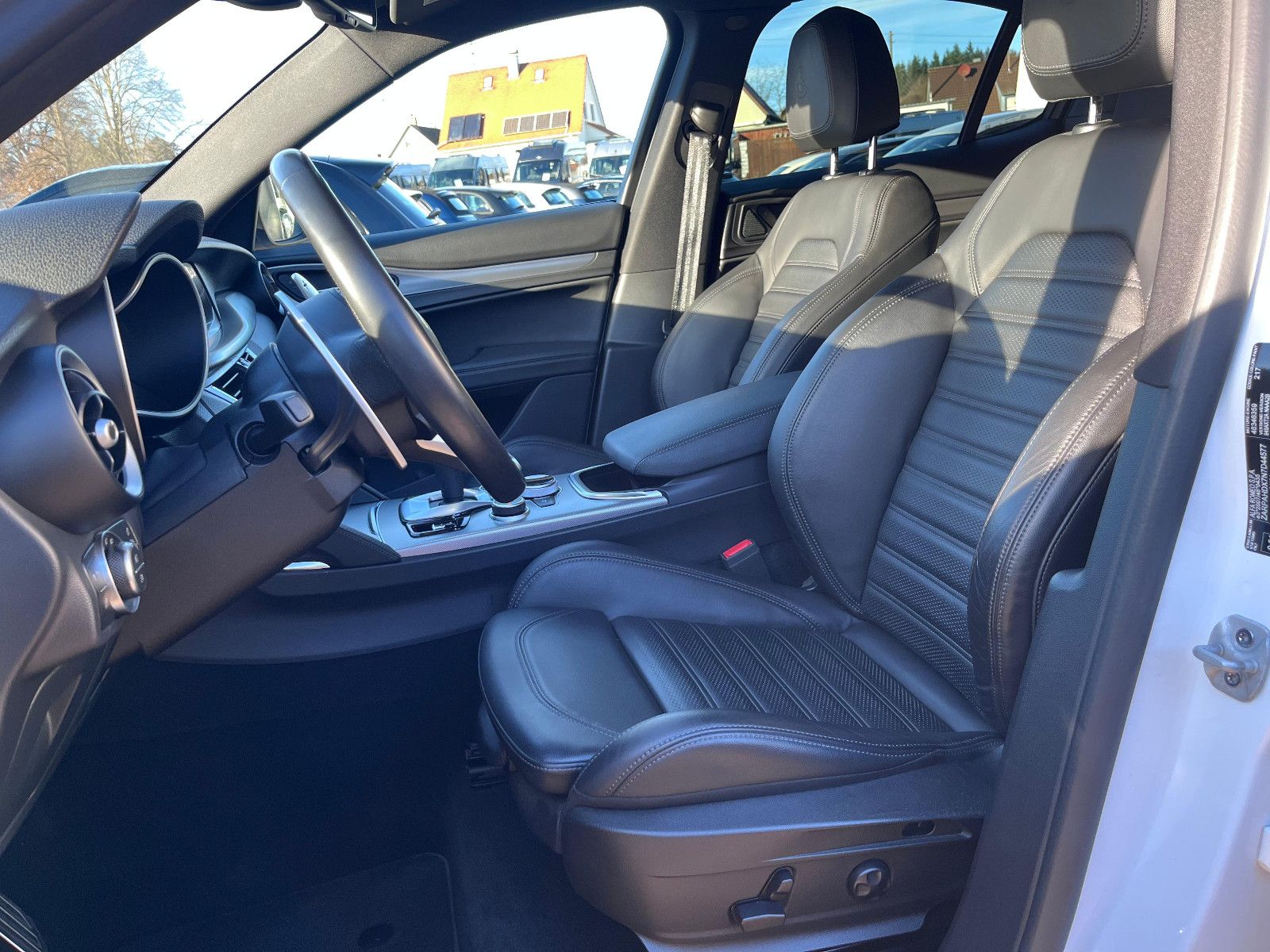 Fahrzeugabbildung Alfa Romeo Stelvio Veloce Q4