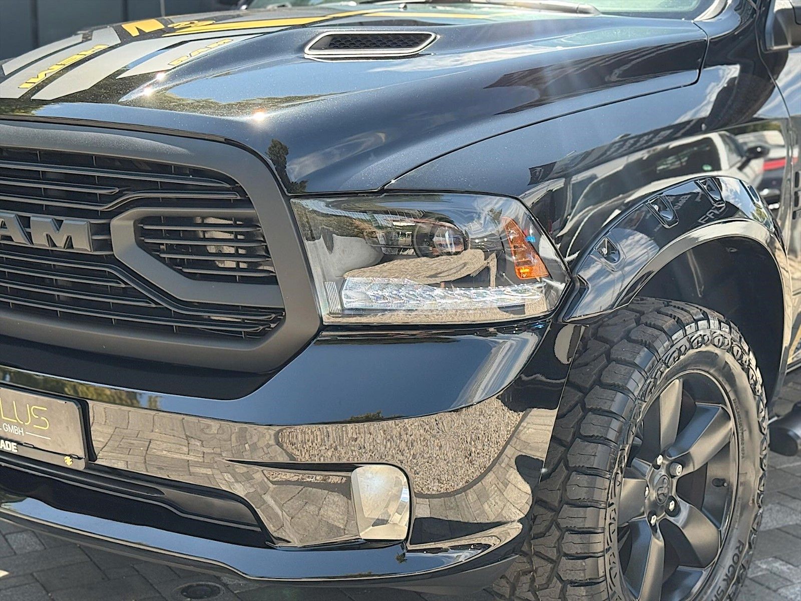 Fahrzeugabbildung Dodge RAM 5.7 V8 HEMI SPORT Offroad NIGHT 4x4 LED