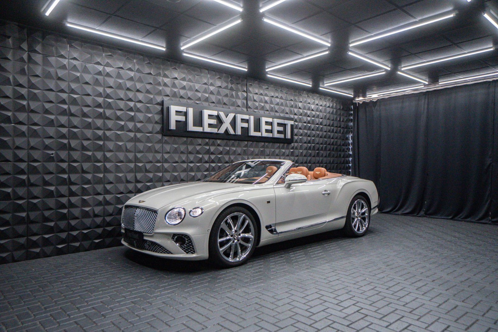 Bentley Continental GTC 100Jahre Edition Mulliner foto 10
