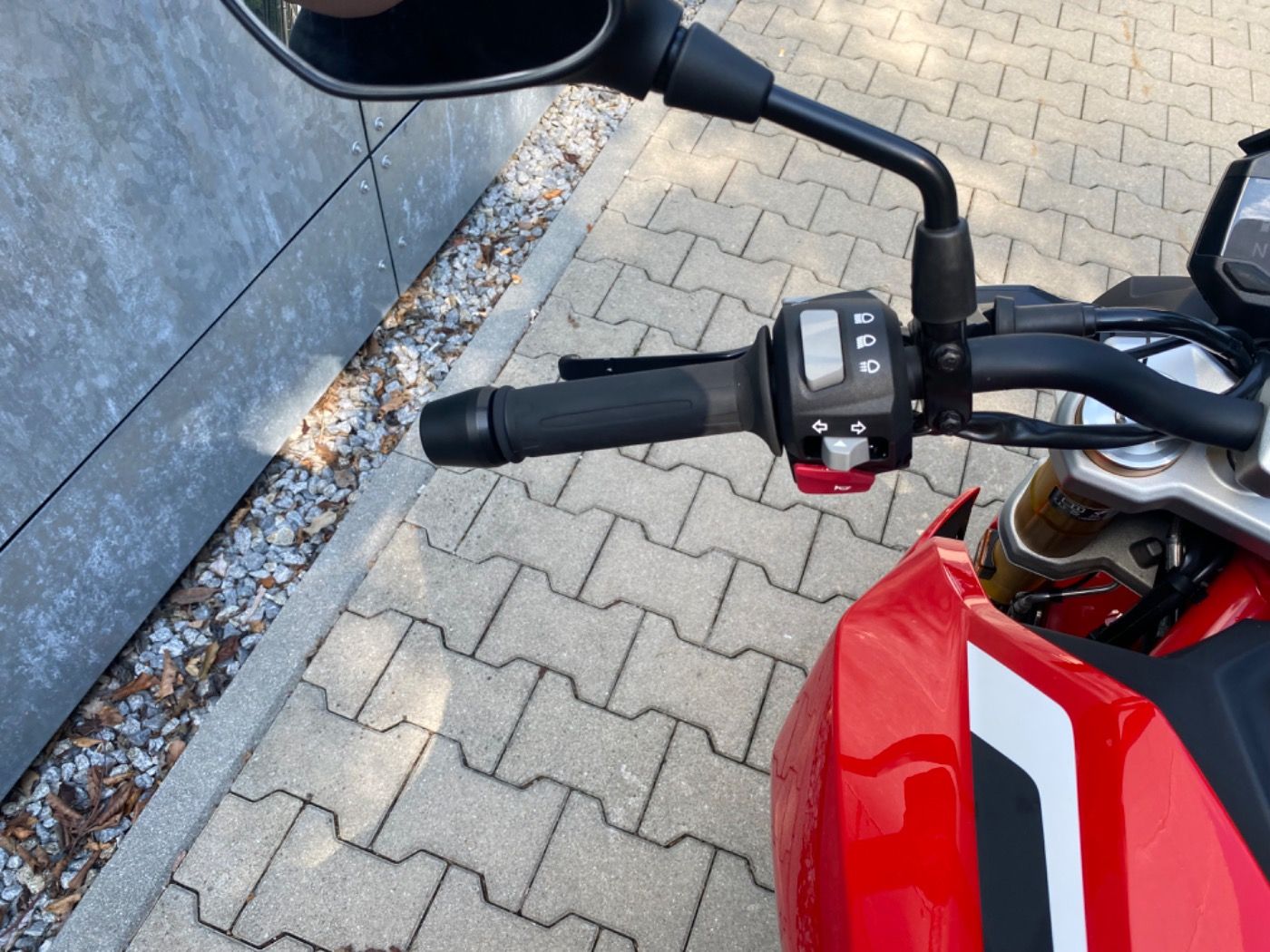 Fahrzeugabbildung BMW G 310 R