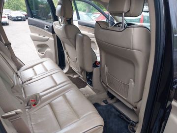 Jeep Grand Cherokee - 8