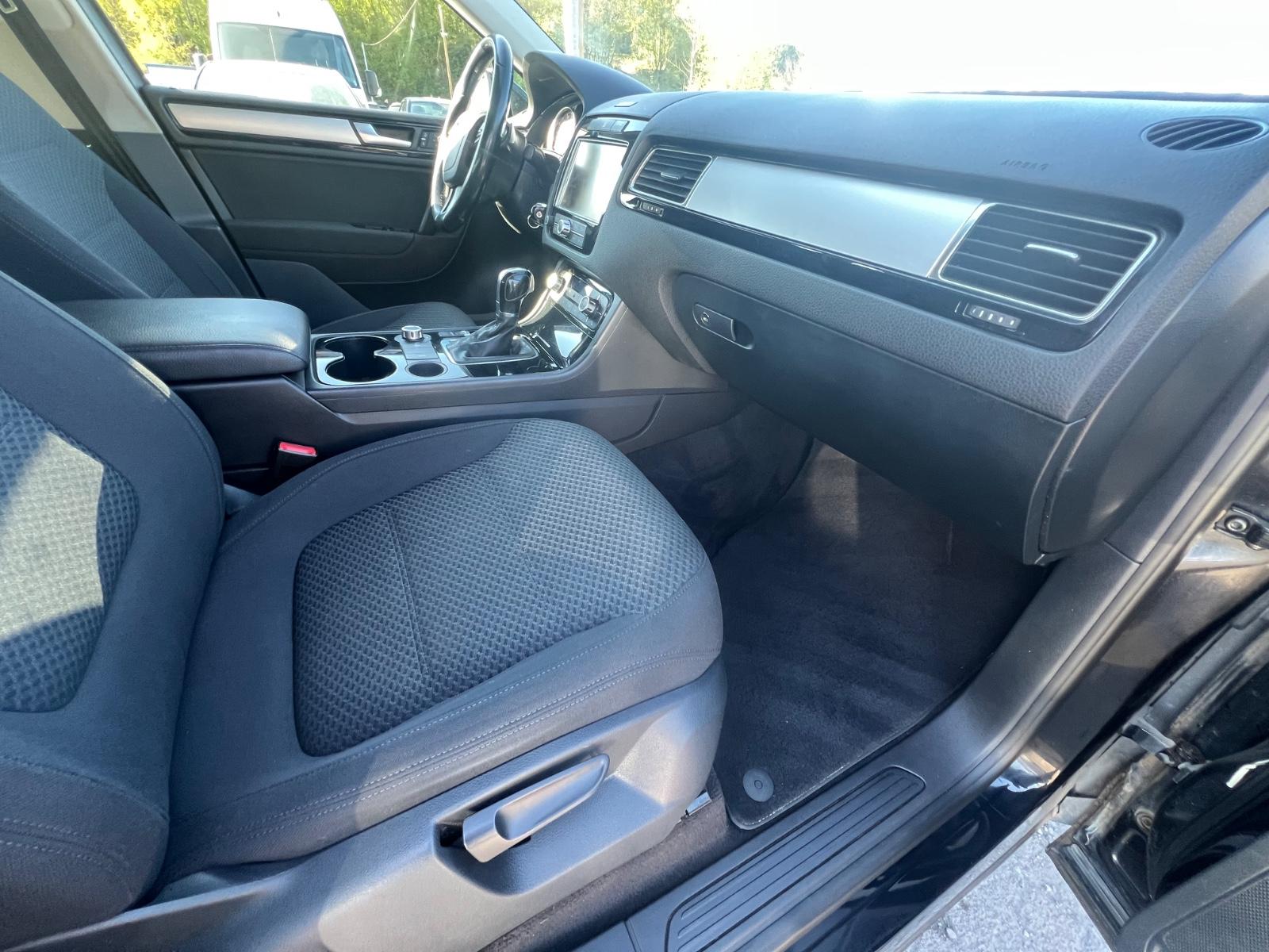 Volkswagen Touareg V6 TDI 245ch - 1 ère main - Carnet entretien - Attelage - Navi - Clim