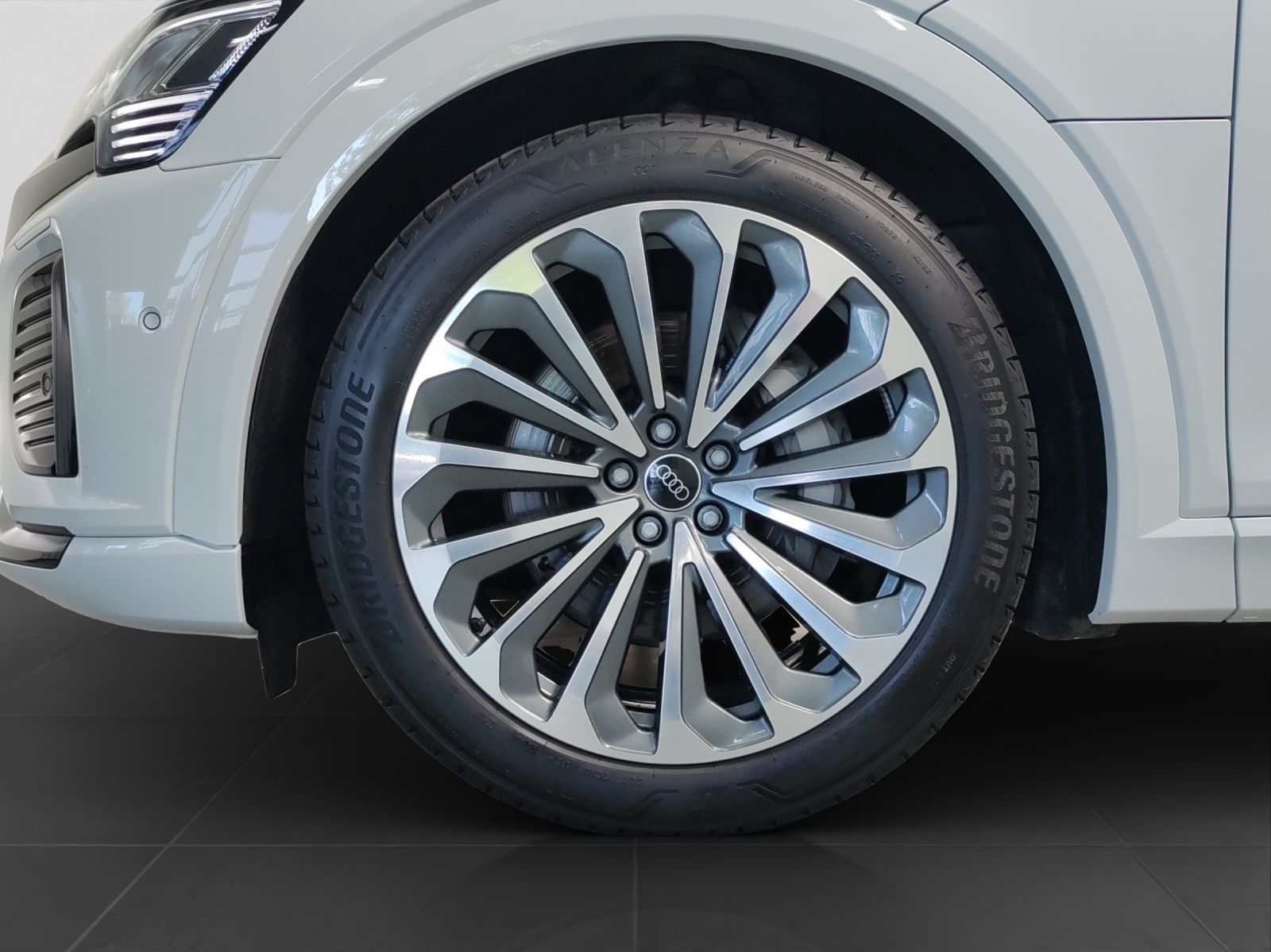 Audi Q8 e-tron - Bild 8