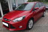 Ford Focus Lim. Titanium 47000Km! - Ford Focus aus 2011: Limousine