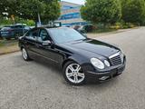 Mercedes-Benz E-Klasse Lim. E 200CDI AVANTGARDE-XENON-NAVI-AHK - Mercedes-Benz E 200 aus 2008