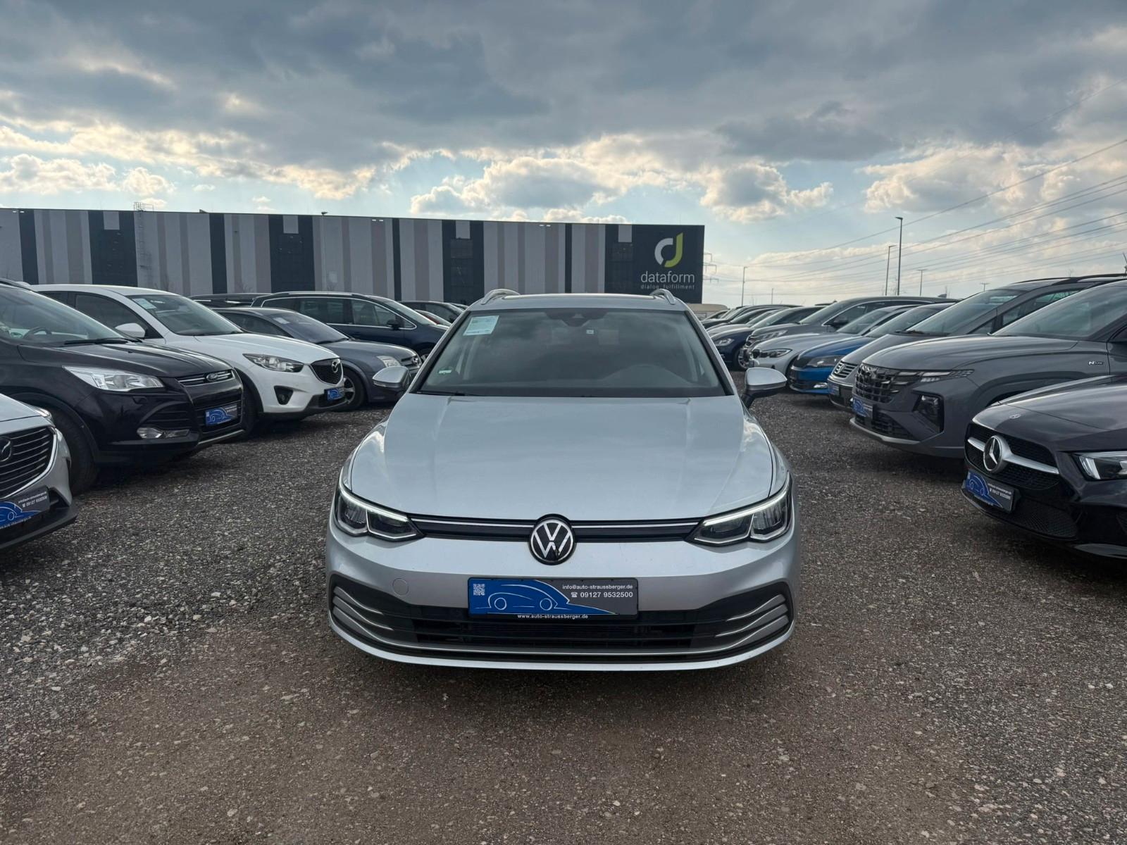 Volkswagen Golf VIII Variant/ACC/PANO/Kamera/Lenkrad Heizba