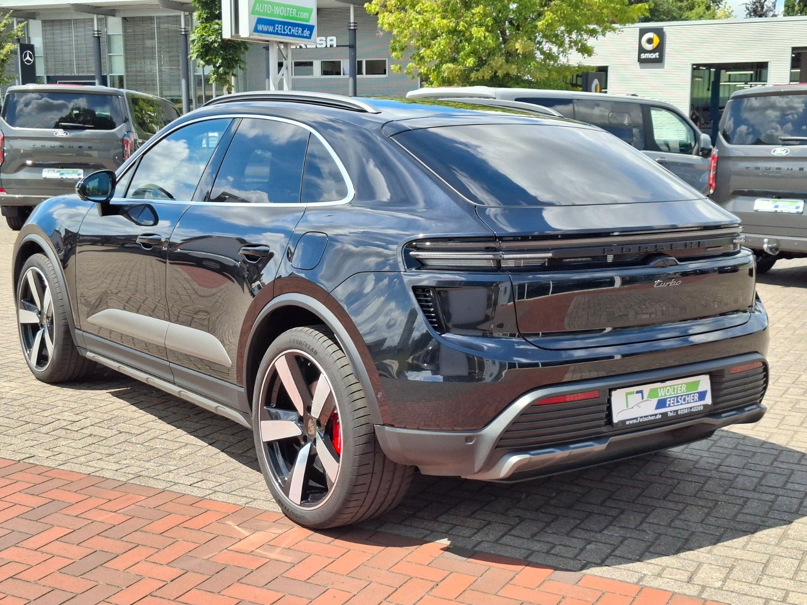 Porsche Macan E Turbo Burmester Sitzlüftung  HA-Lenkung foto 3